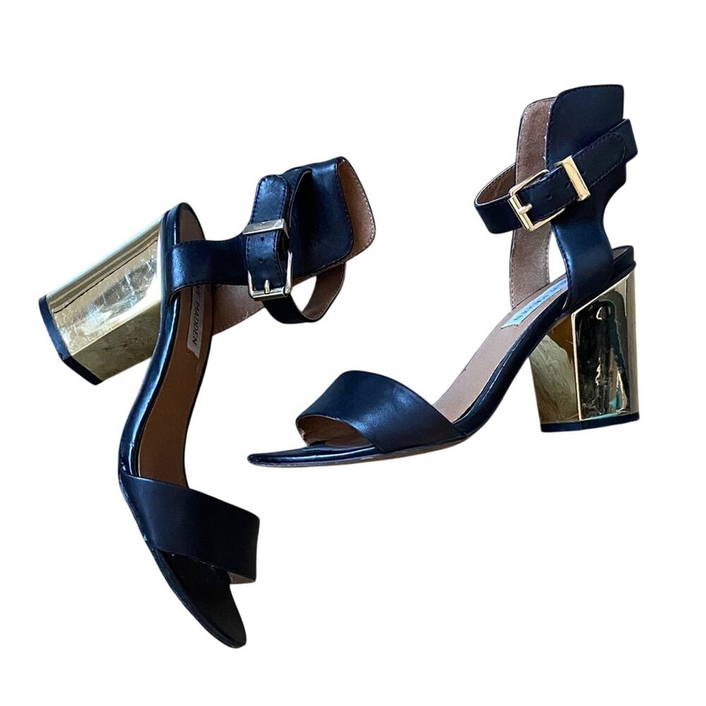 Steve Madden Heel Sandals Women Sz 6 Black and Gold Block